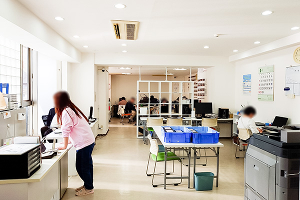 HLサポートクローバー本部 事業所内写真